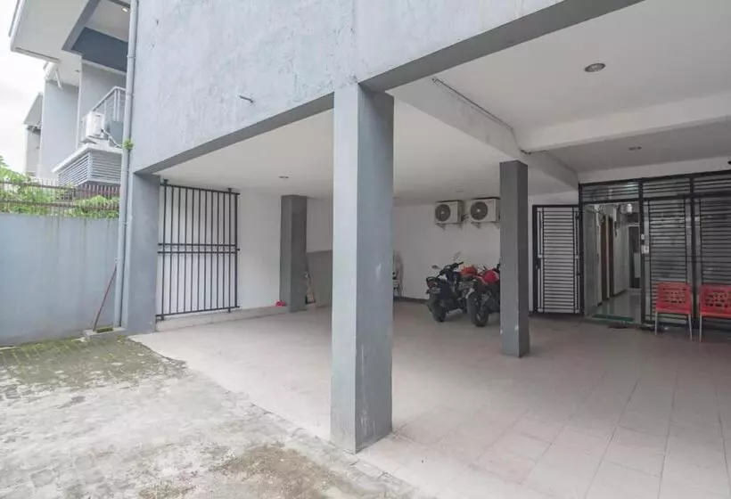 ホテル Reddoorz Syariah Near Regol Park Bandung