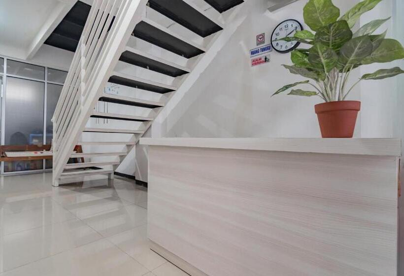 Hotel Reddoorz Syariah Near Regol Park Bandung