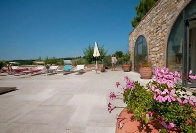 Maaseutuhotelli Tenuta Decimo   Il Borgo Di Mariano