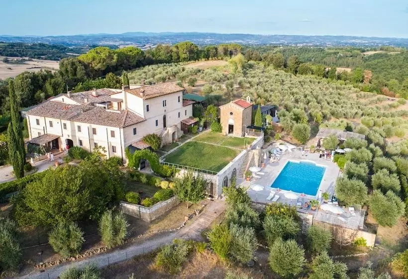 Maaseutuhotelli Tenuta Decimo   Il Borgo Di Mariano