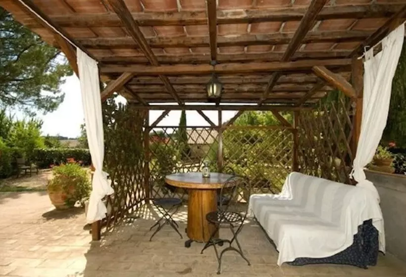 Maaseutuhotelli Tenuta Decimo   Il Borgo Di Mariano