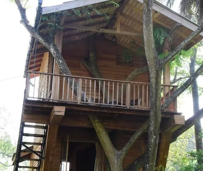 Hotelli Wilpattu Tree House