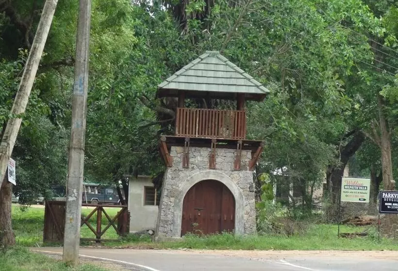 Hotelli Wilpattu Tree House