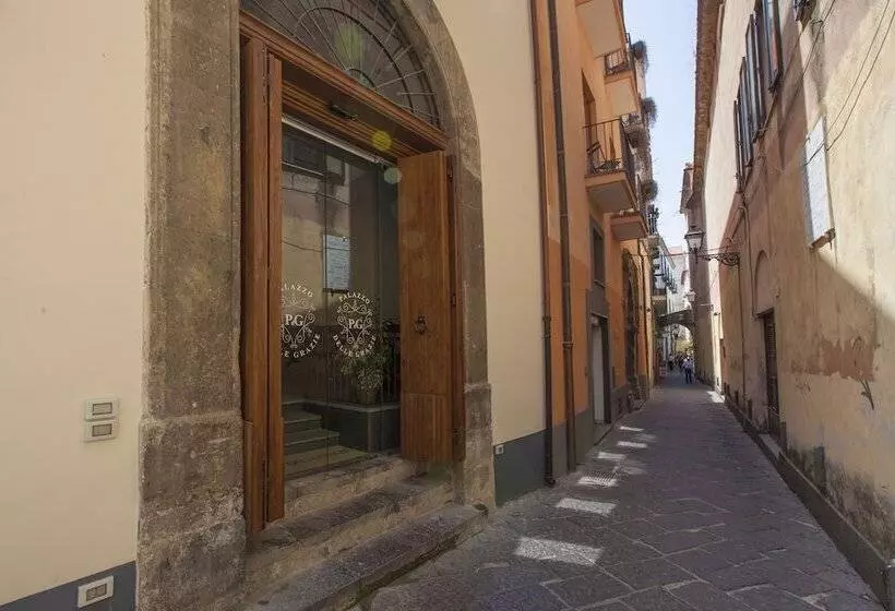 پانسیون Palazzo Delle Grazie