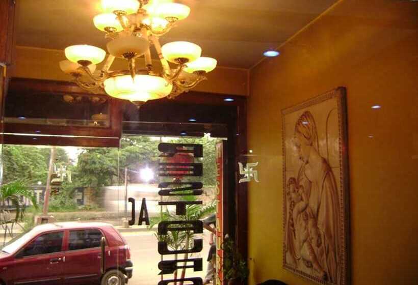 پانسیون Sheelas Guest House & Restaurant