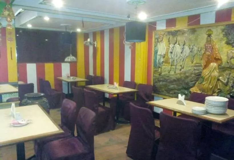 ペンション Sheelas Guest House & Restaurant