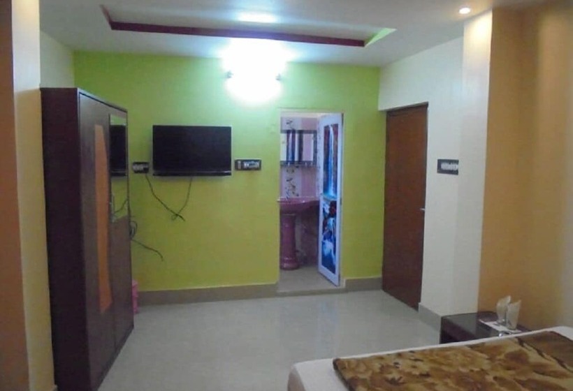 پانسیون Sheelas Guest House & Restaurant