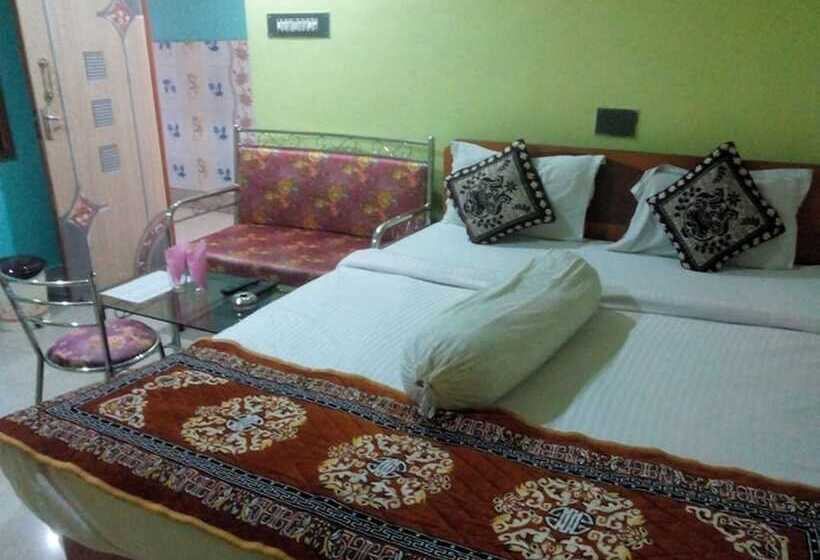 پانسیون Sheelas Guest House & Restaurant