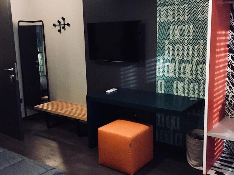 پانسیون Tiburtina Suites, Roma