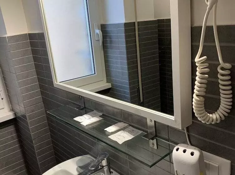 پانسیون Tiburtina Suites, Roma