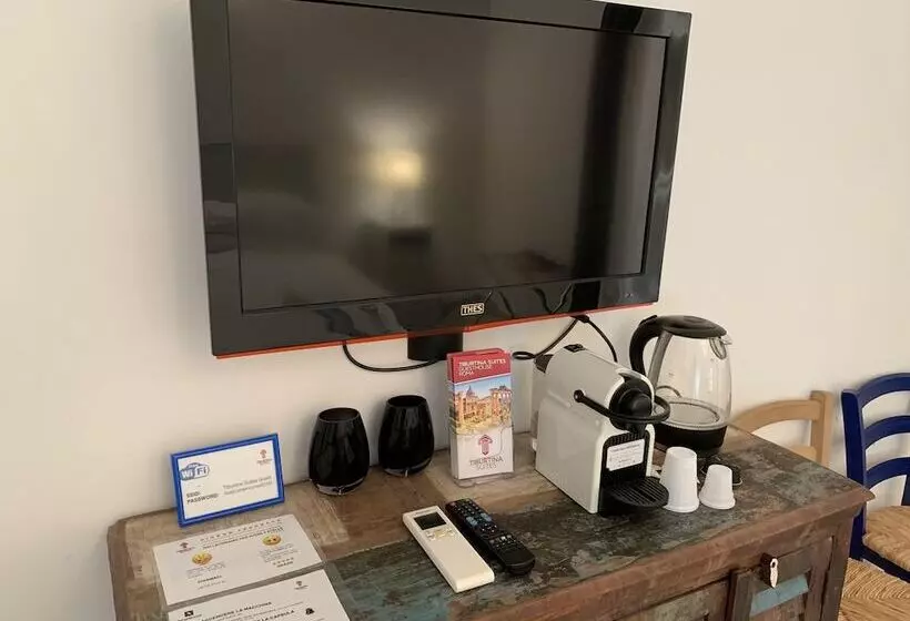 پانسیون Tiburtina Suites, Roma