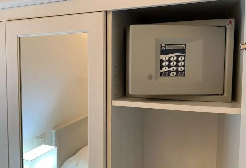 پانسیون Tiburtina Suites, Roma