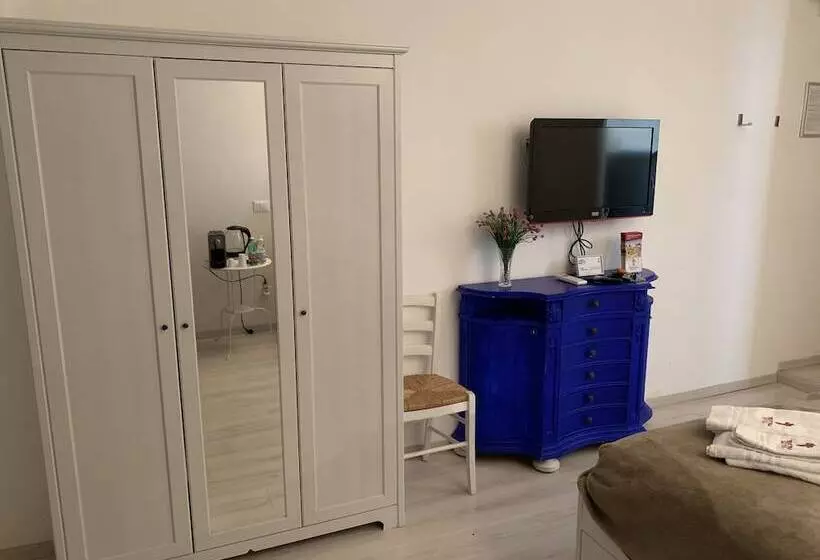 پانسیون Tiburtina Suites, Roma