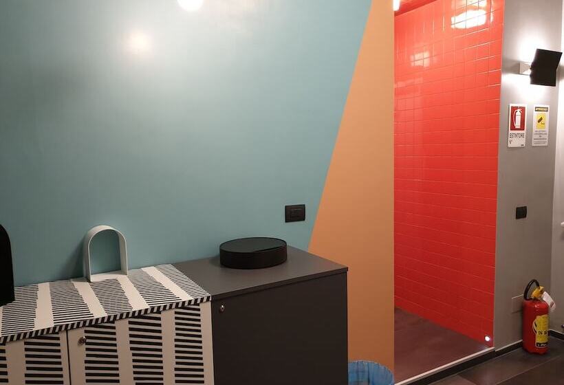 پانسیون Tiburtina Suites, Roma