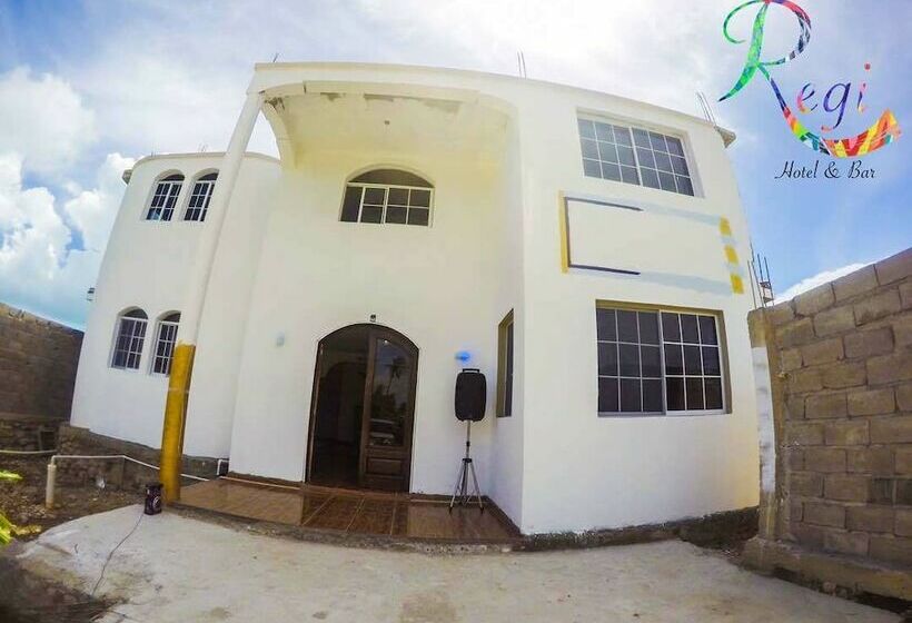 Regi Hotel & Bar
