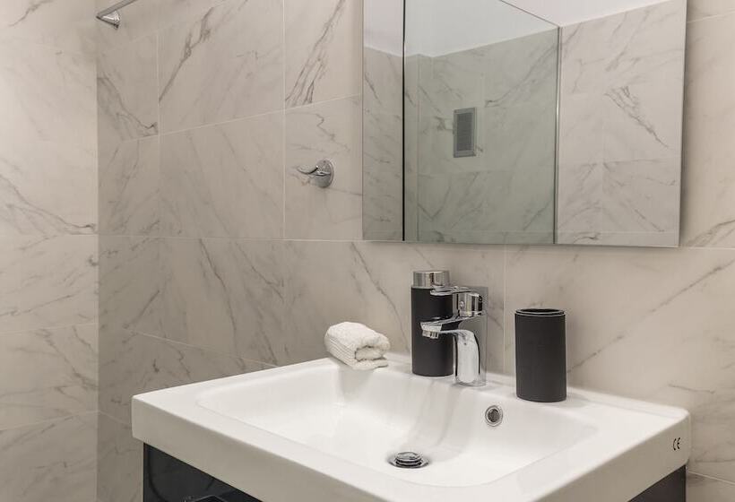 Acropolis Boutique Suite