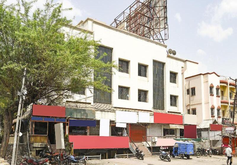 בית מלון כפרי Kala Laxmi Executive By Oyo Rooms