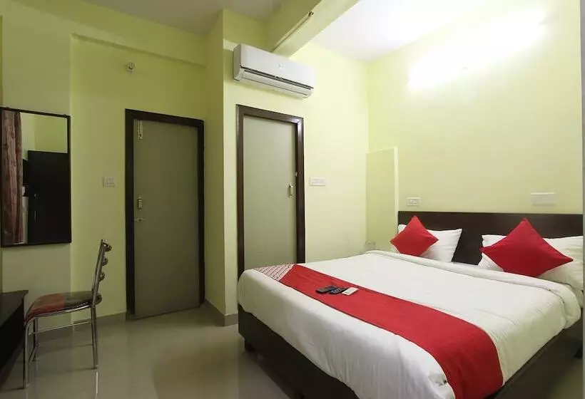 Hotelli O V R Residency Near Sri Amruth Chithra Mandira