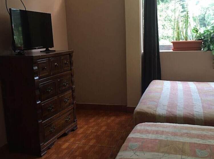 هتل Posada De Los Proceres