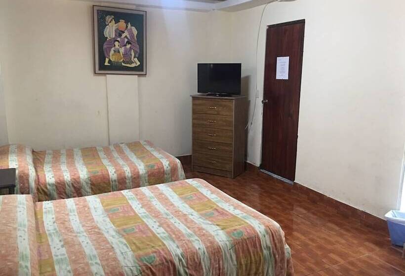 هتل Posada De Los Proceres