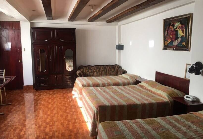 هتل Posada De Los Proceres