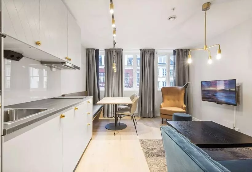 Vander Sea Story