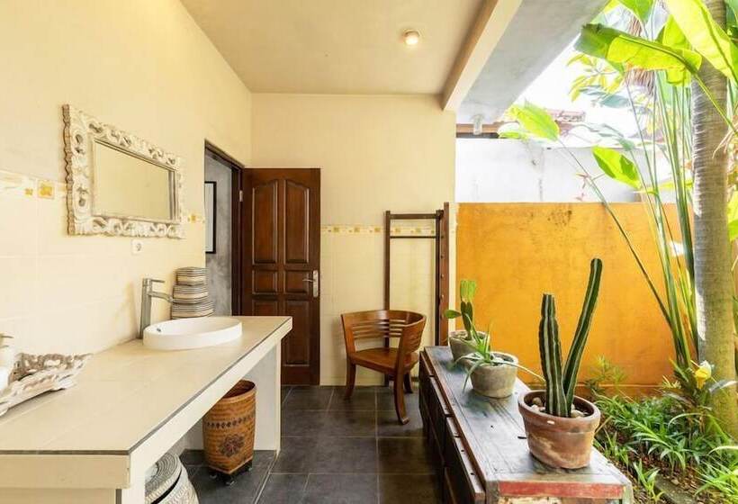 Seminyak Seagrass Villa