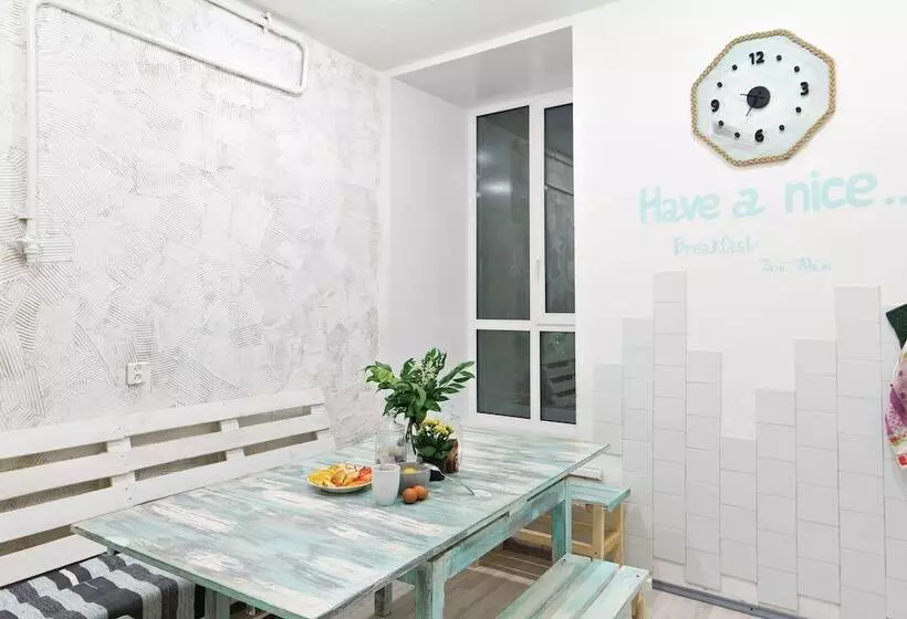 Wanderlust   Hostel