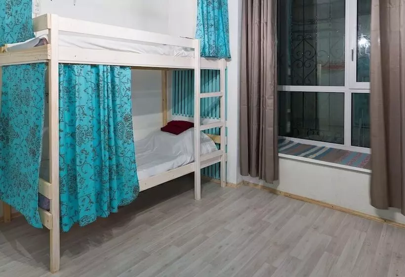 Wanderlust   Hostel