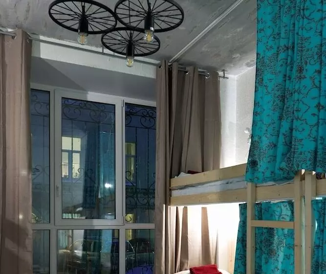 Wanderlust   Hostel