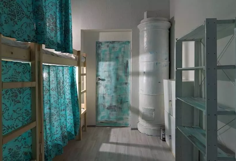 Wanderlust   Hostel