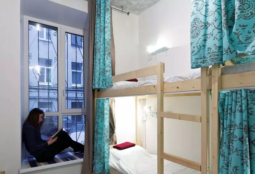 Wanderlust   Hostel