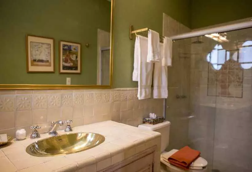 تختخواب و صبحانه Casa Calderoni