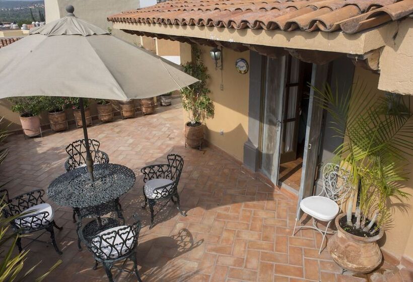 تختخواب و صبحانه Casa Calderoni