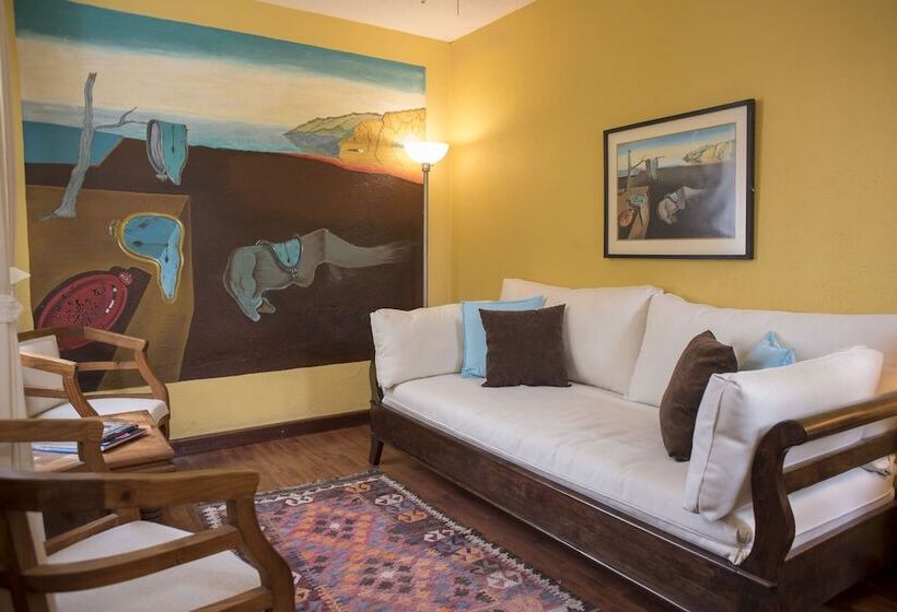 تختخواب و صبحانه Casa Calderoni