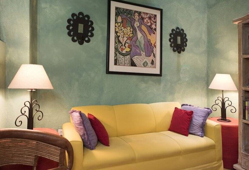 تختخواب و صبحانه Casa Calderoni