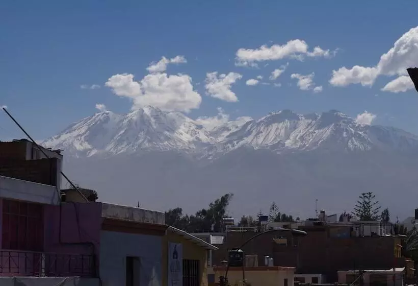 تختخواب و صبحانه Casona De Asis