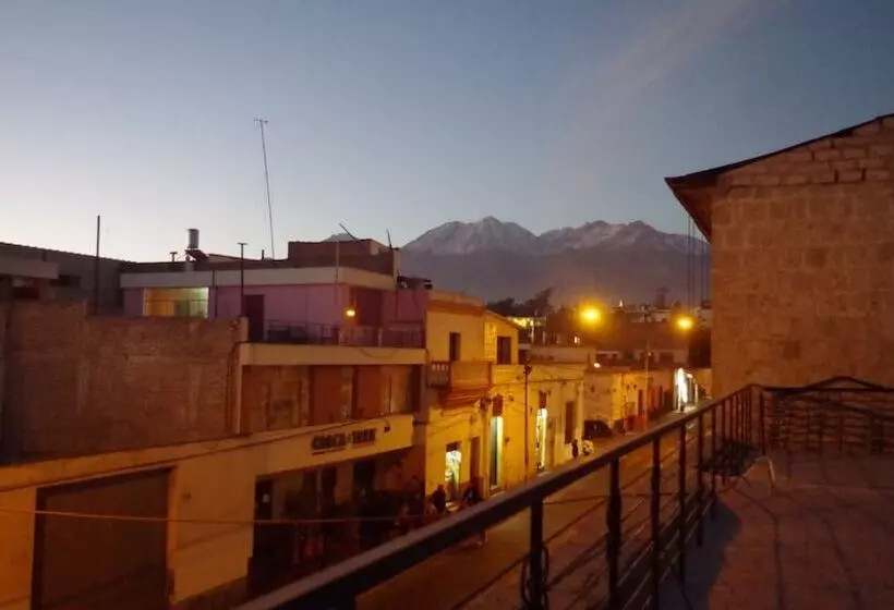 تختخواب و صبحانه Casona De Asis