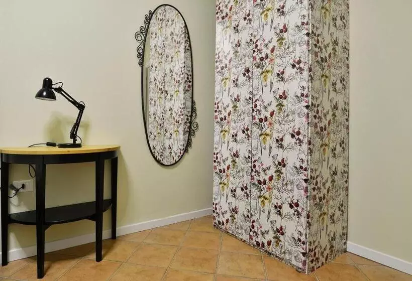 تختخواب و صبحانه Room & Breakfast Canalino 21