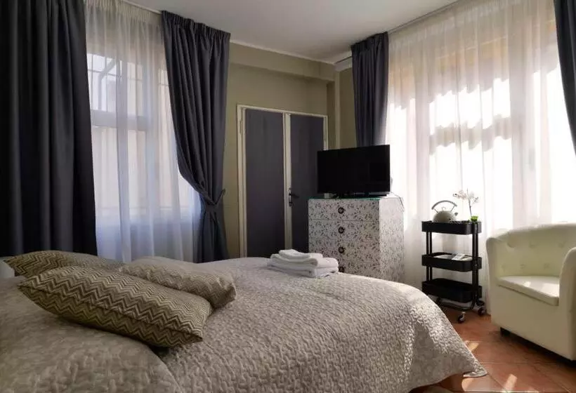 تختخواب و صبحانه Room & Breakfast Canalino 21