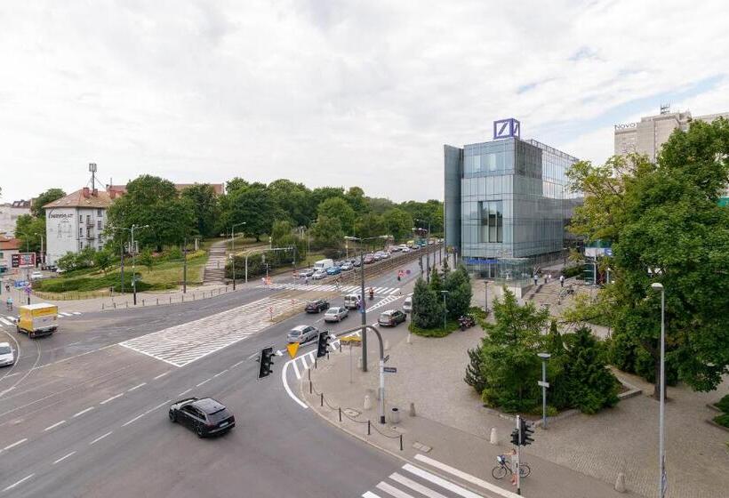 Centro Design Apartments Półwiejska