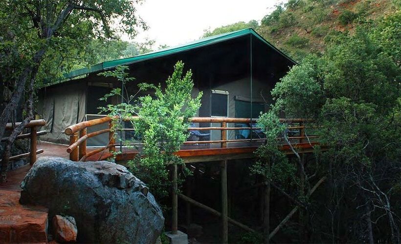 בית מלון כפרי Black Leopard Camp