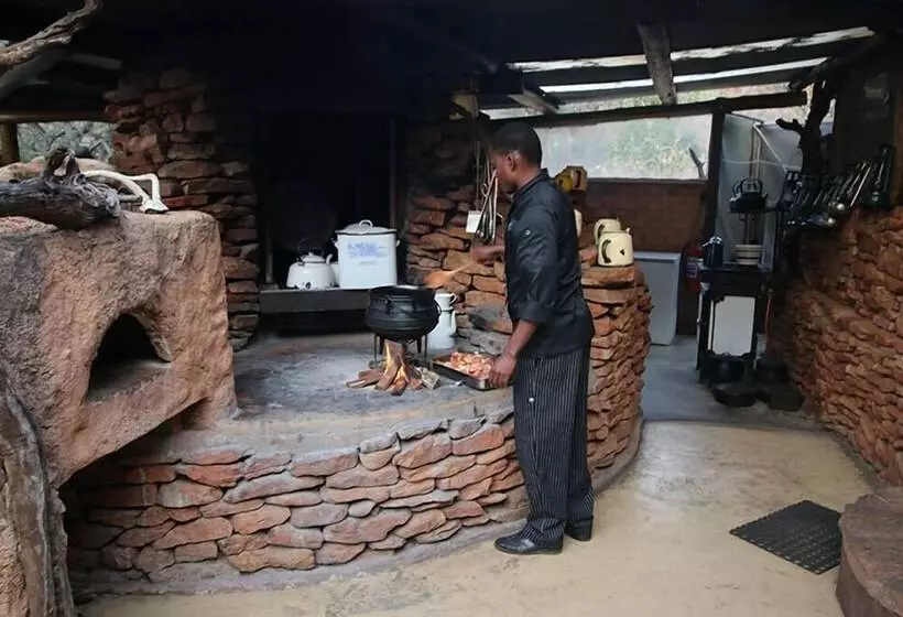 Hotelli Black Leopard Camp