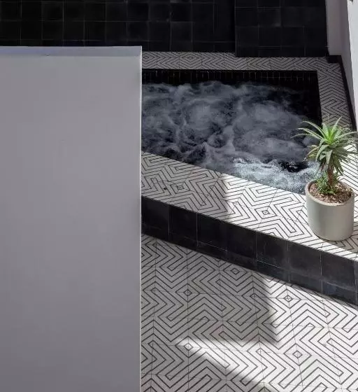 Central Hotel Boutique