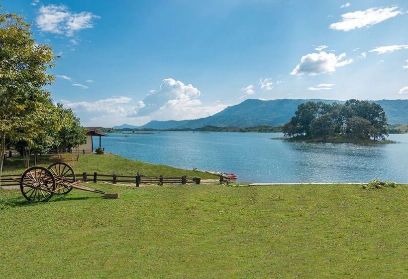 فندق Green View Resort