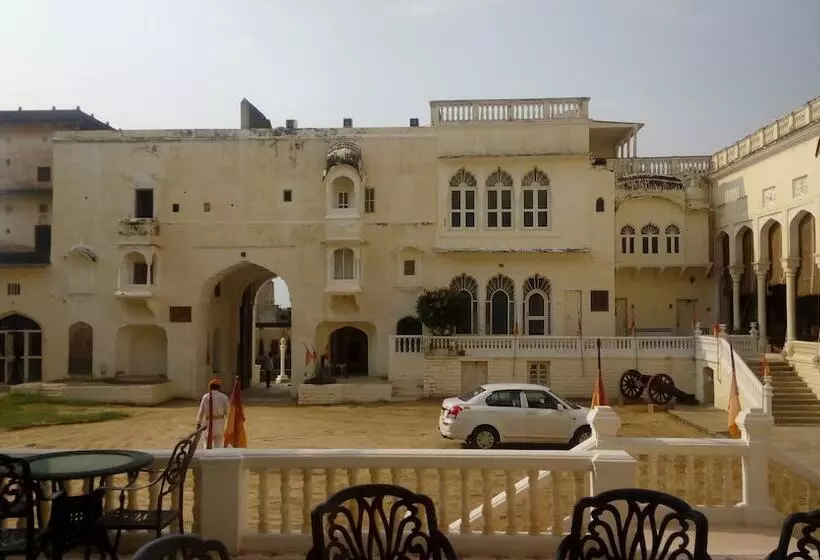ホテル Mandawa Palace And Restaurent