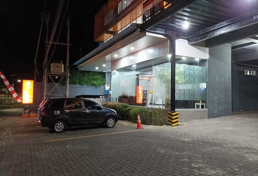 호텔 Mel's Inn Manado