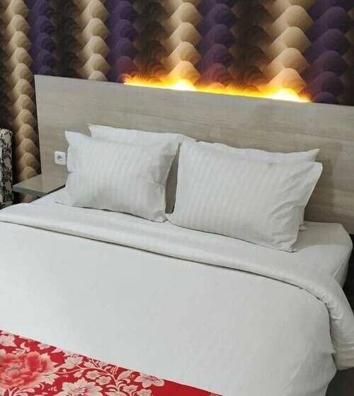 호텔 Mel's Inn Manado