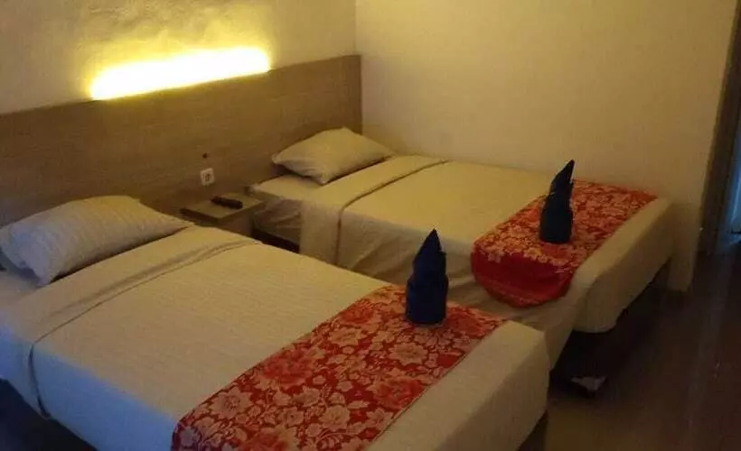 ホテル Mel's Inn Manado