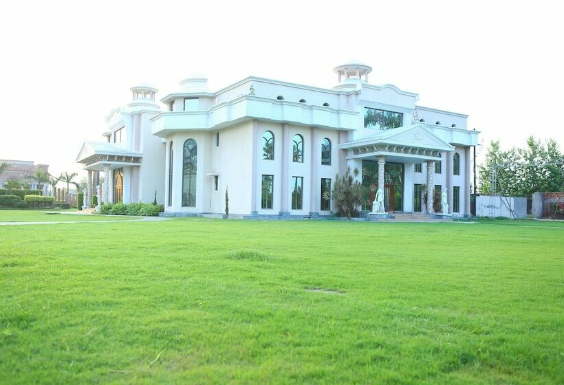 בית מלון כפרי Palette   Silver Castle